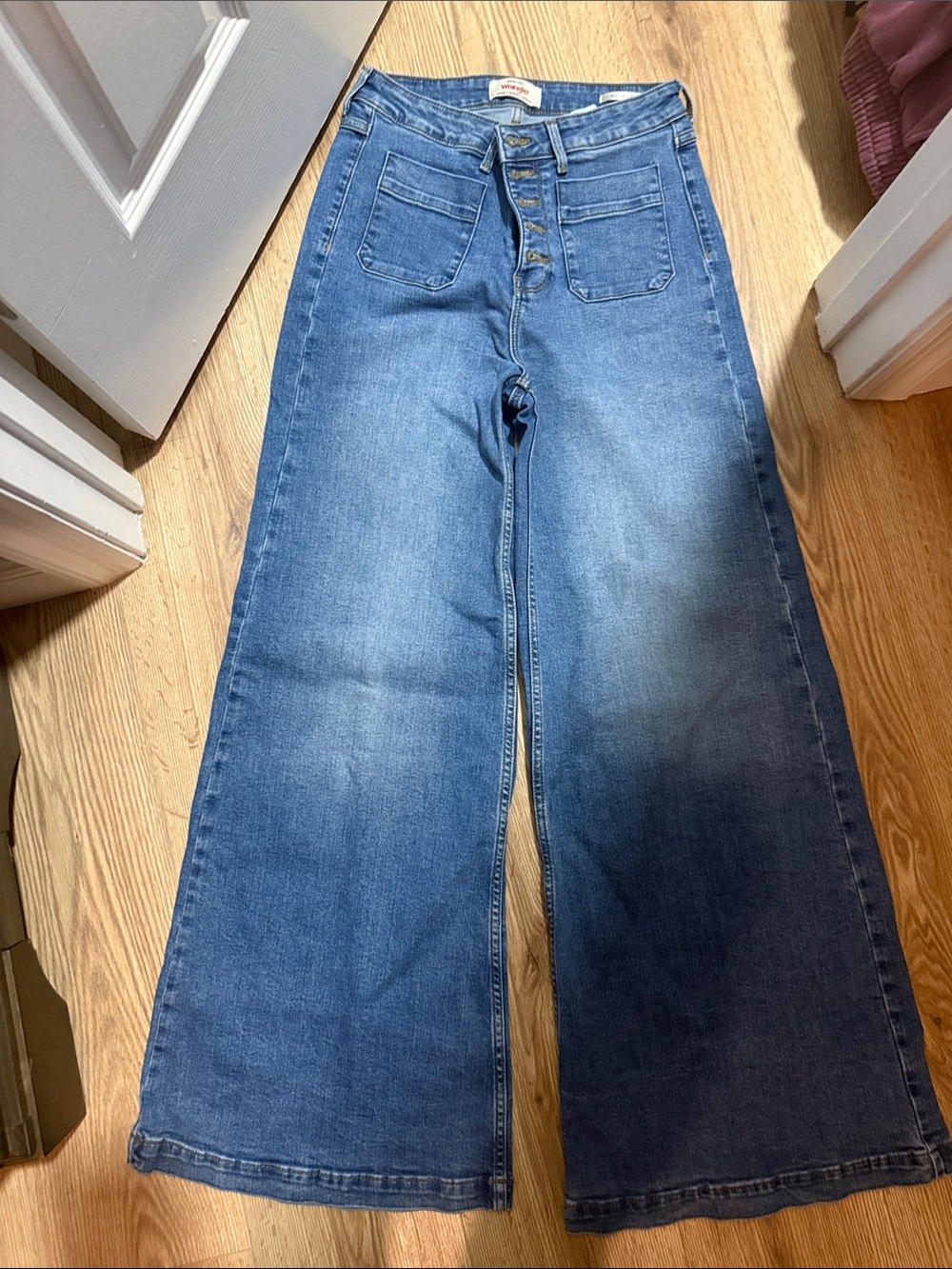 Wrangler Wide-Leg High-Rise Jeans in Medium Blue Denim